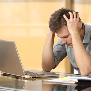 300x300 ccv nieuwsbrief cyber cybercrime man achter laptop c shutterstock