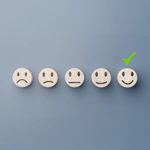 300x300 smileys enquete evaluatie c AdobeStock_621463451